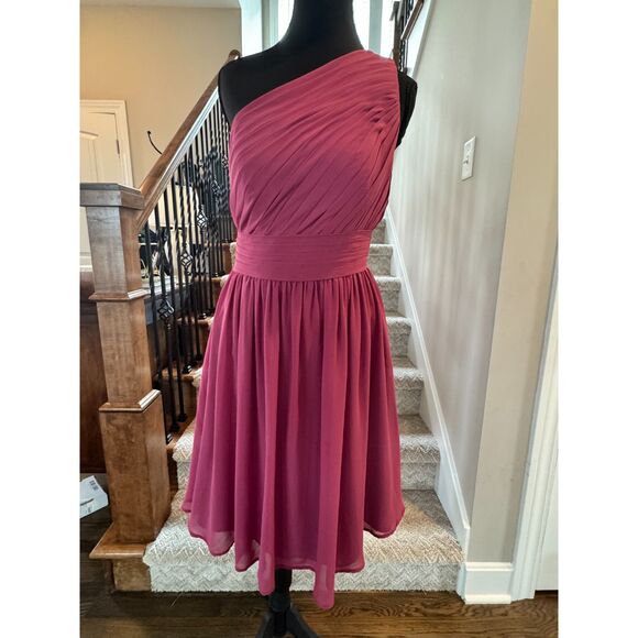 AZAZIE Katrina Bridesmaid Dress • Mulberry • Flowy A-Line One Shoulder XS/S - Picture 3 of 9